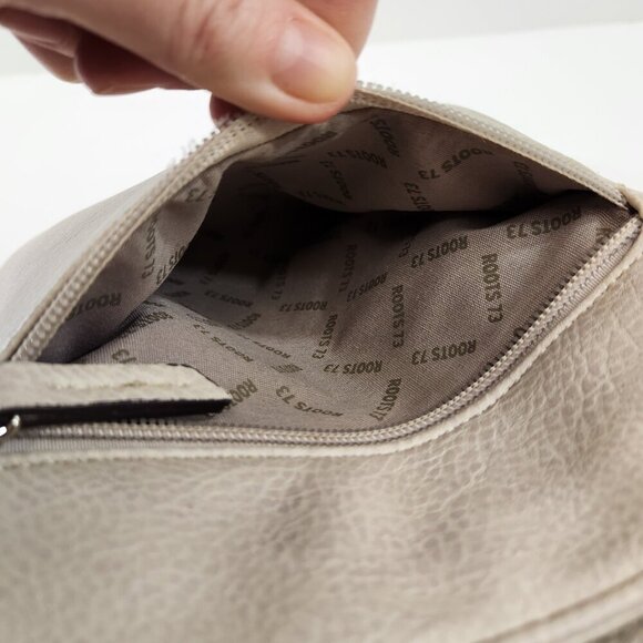 Roots Canada Leather Crossbody Bag - Picture 9 of 16